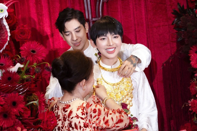 Chàng trai Đắk Lắk làm dâu Cà Mau, xúc động nhận sính lễ 20 cây vàng