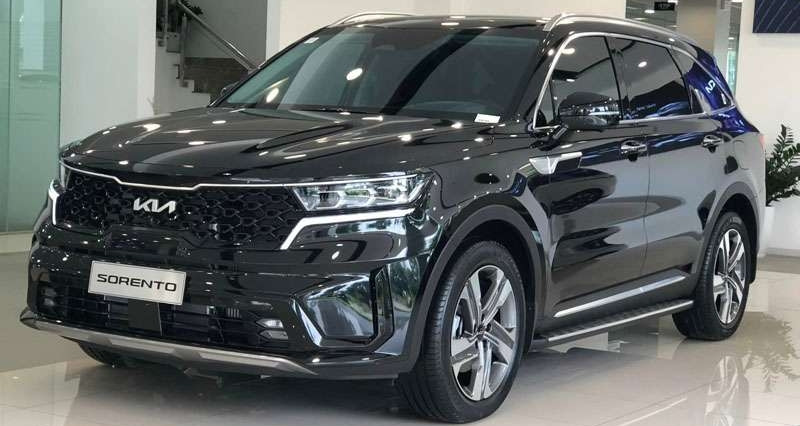 Đại lý xả hàng KIA Sorento VIN 2025, hạ giá dưới 900 triệu để đón bản mới