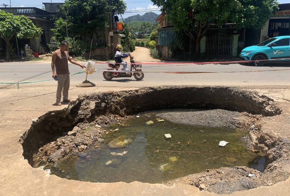 Động thái mới của chính quyền Phú Thọ liên quan 'hố tử thần' sát quốc lộ