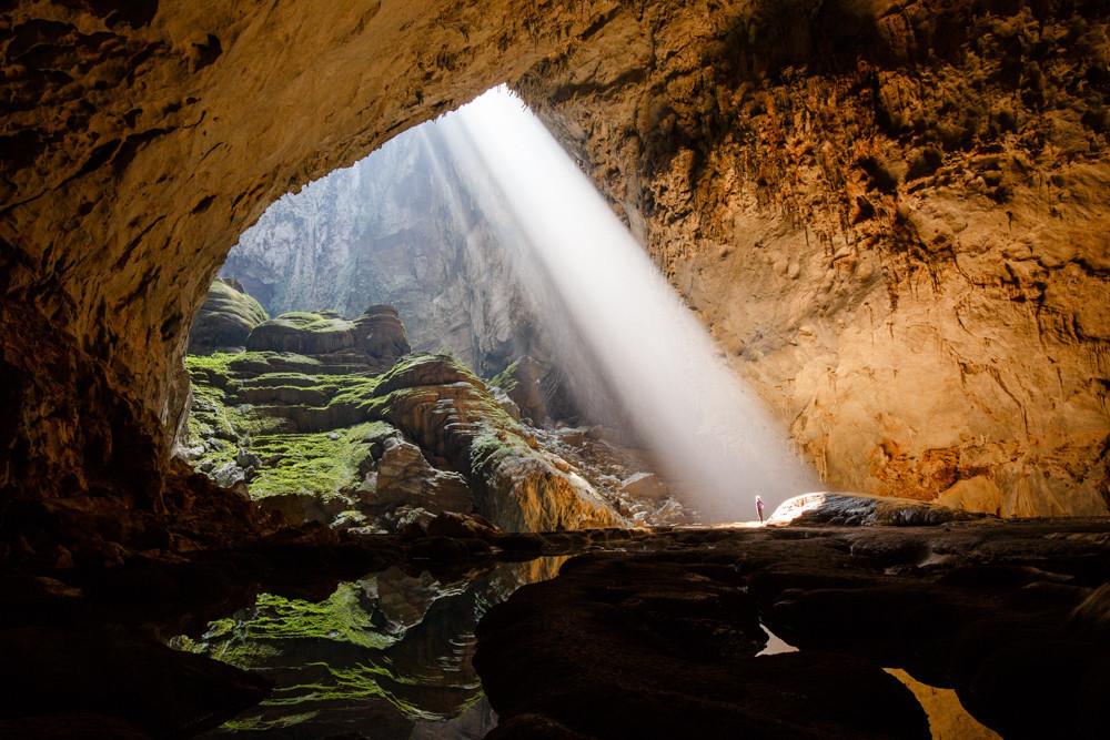 hang son doong cave sunbeam 37668.jpg