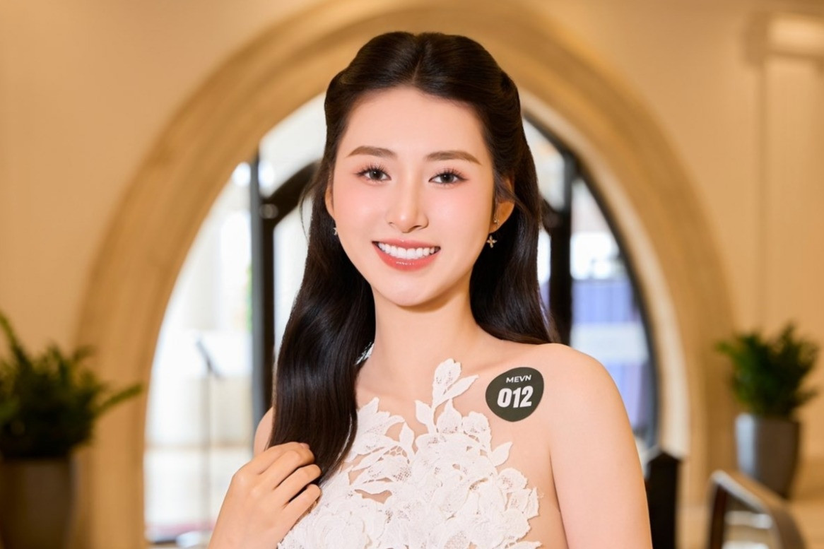 Hoa hậu 19 tuổi có bố là Thượng tá nói gì khi đăng quang giữa bão dư luận?