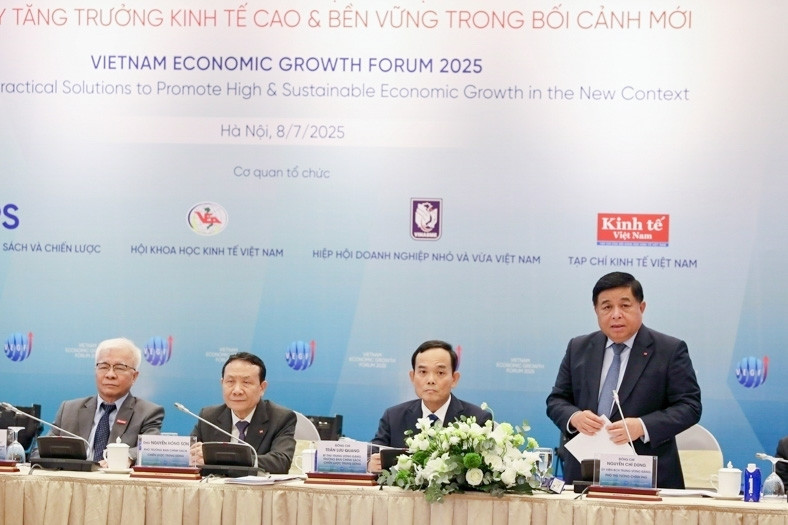 Hơn 235 tỷ USD đang bị chôn chân và sứ mệnh tăng trưởng hai con số