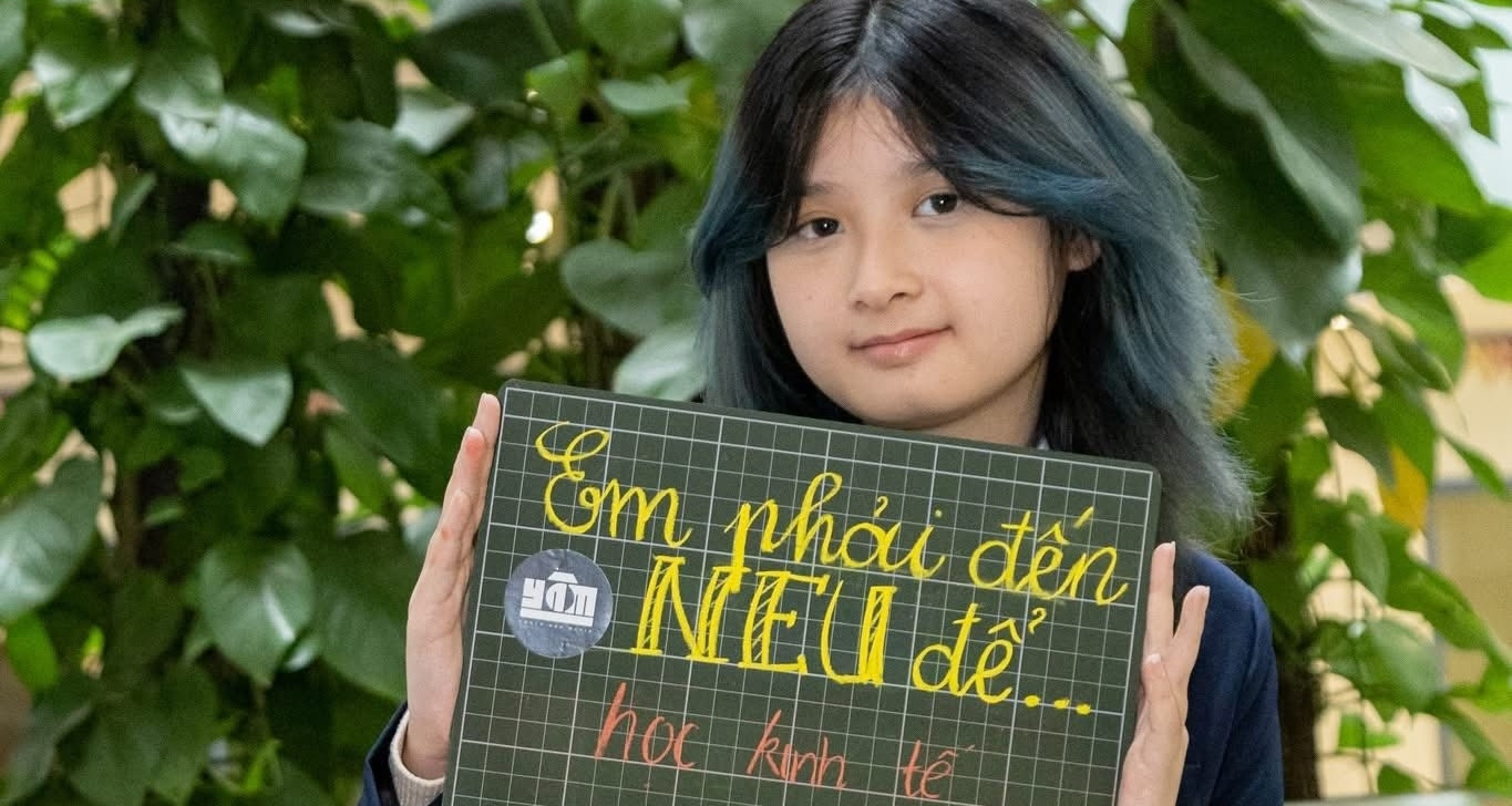 Hơn 300 thí sinh đầu tiên trúng tuyển Đại học Kinh tế Quốc dân