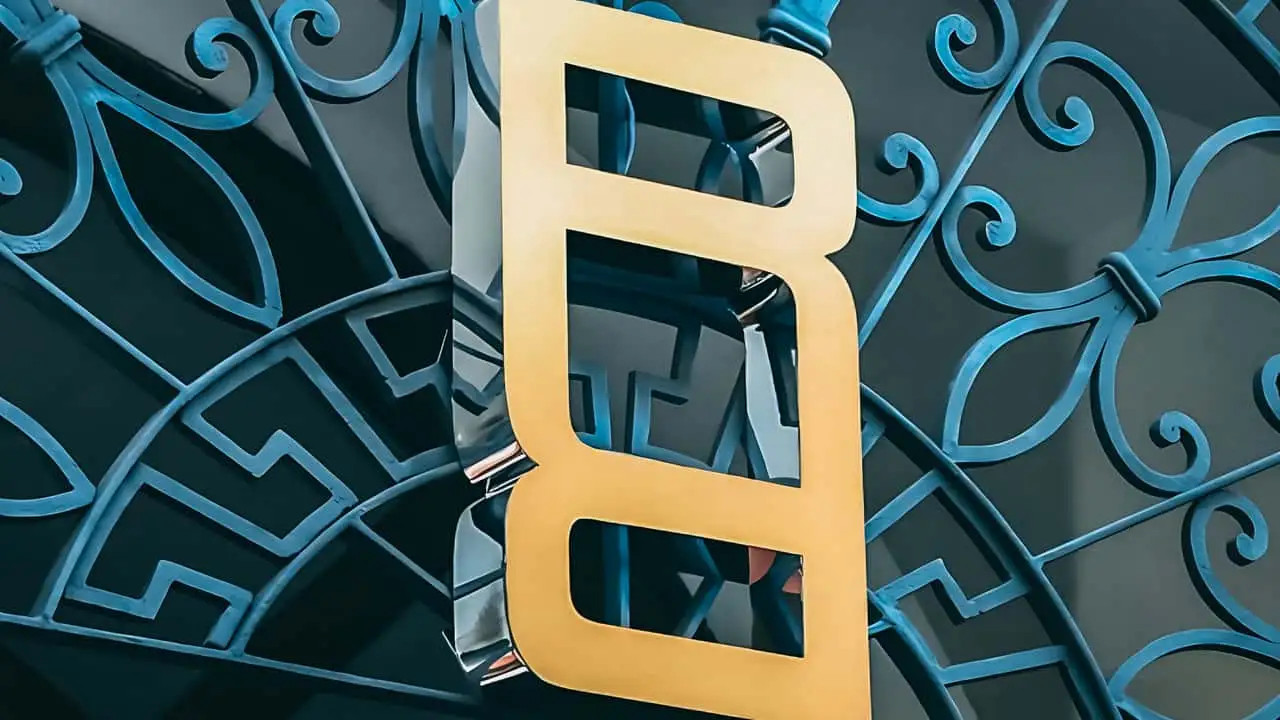 logo new range rover.webp