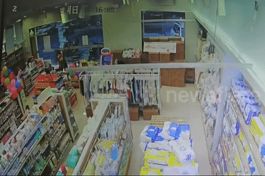 Tài xế không có bằng lái gây tai nạn kinh hoàng, 2 người thoát chết