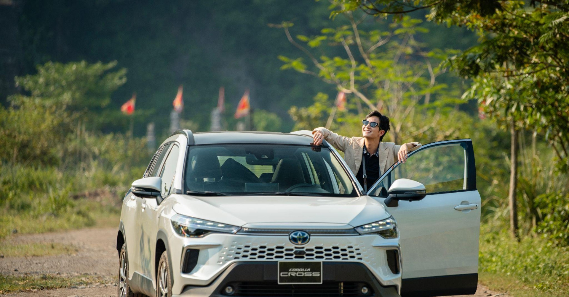 Toyota Việt Nam ghi dấu thành tựu 1 triệu xe lăn bánh, bùng nổ ưu đãi tháng 7