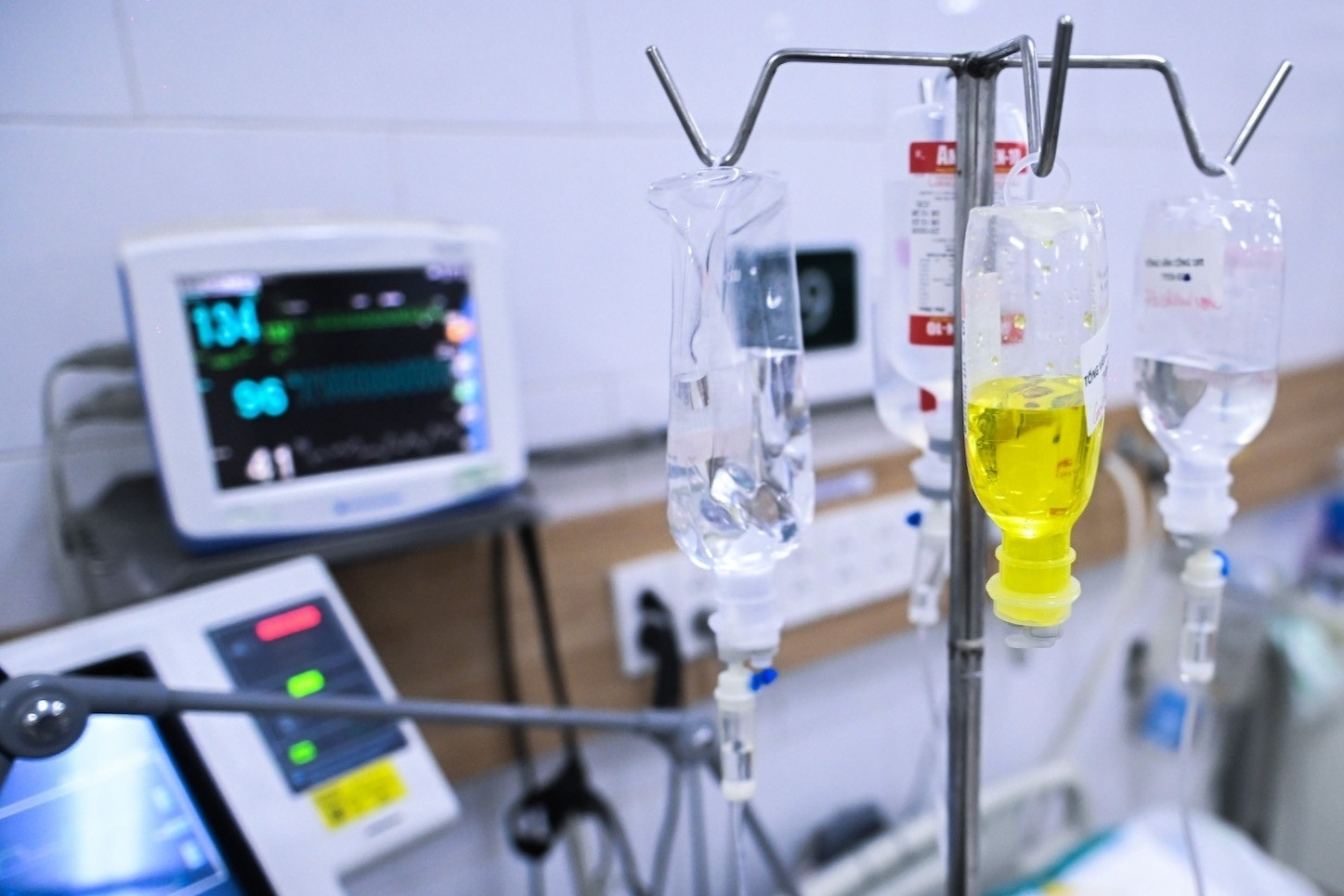 Trẻ đi cấp cứu sau khi uống loại thuốc đóng gói như kẹo thạch