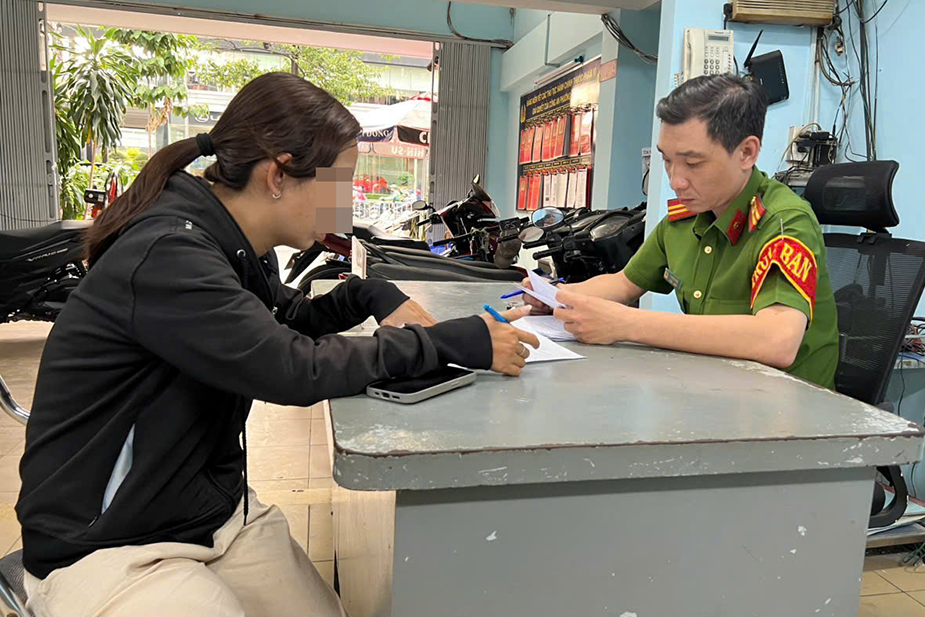 Trích xuất camera vạch trần màn kịch của người vợ 28 tuổi