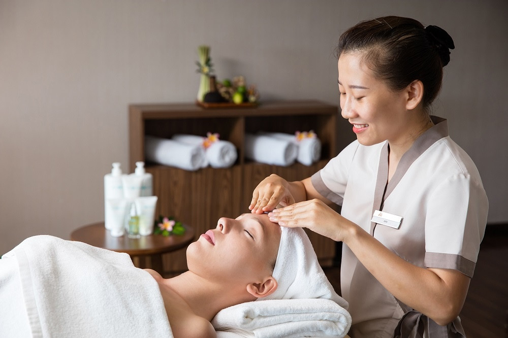 tu cam ranh den phu quoc crystal bay hospitality va tuong lai all inclusive cua du lich viet 3.jpg
