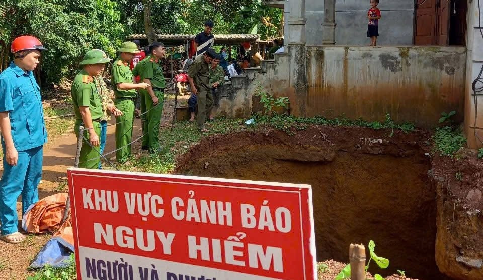 Gia đình 5 người ở Phú Thọ gặp cảnh đáng sợ trư...