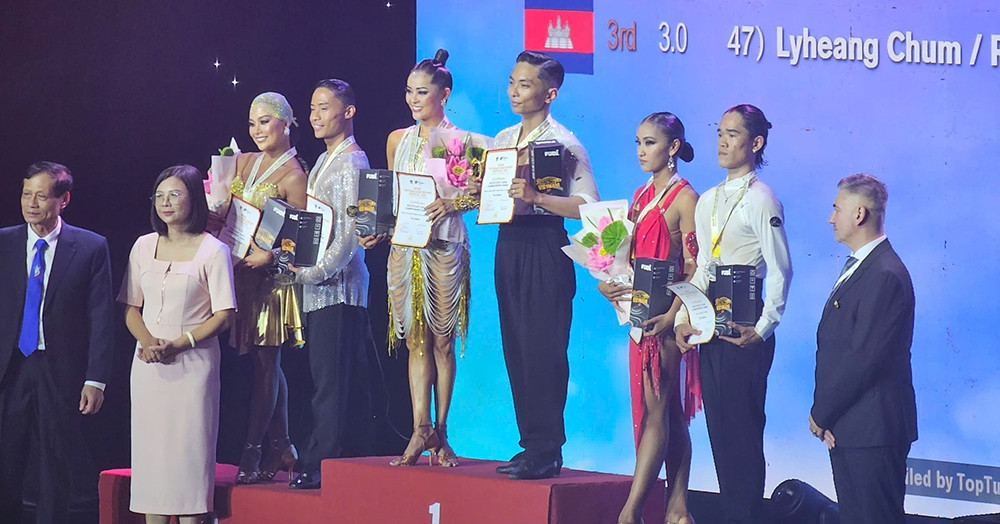 Phan Hiển giành 3 huy chương Vàng giải Dancesport Đông Nam Á 2025 cùng Thu Hương
