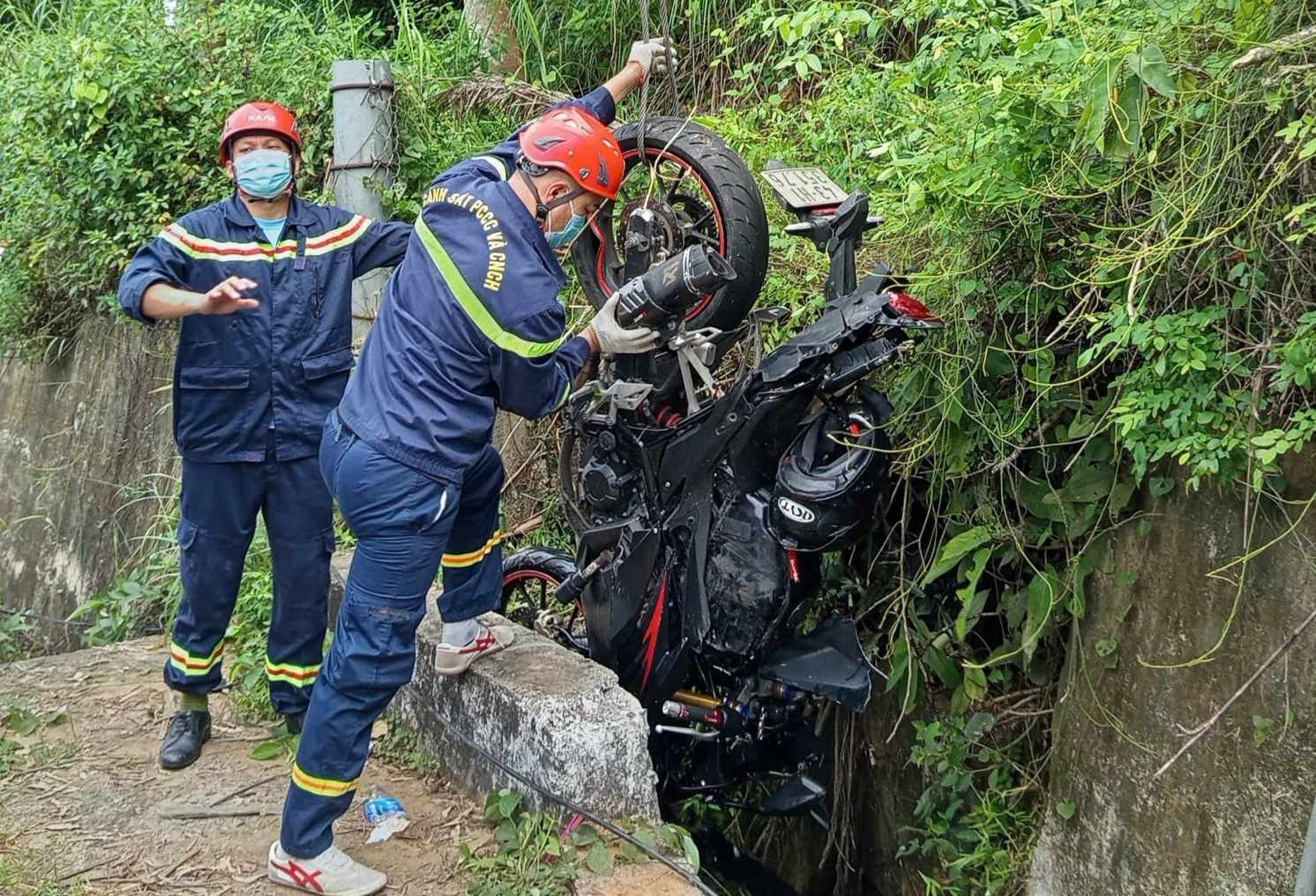 Phát hiện một nam du khách tử nạn trên bán đảo Sơn Trà