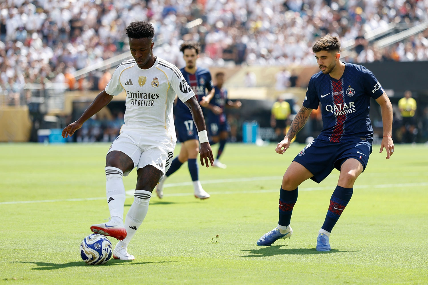 Real Madrid hết kiên nhẫn, xem xét bán Vinicius