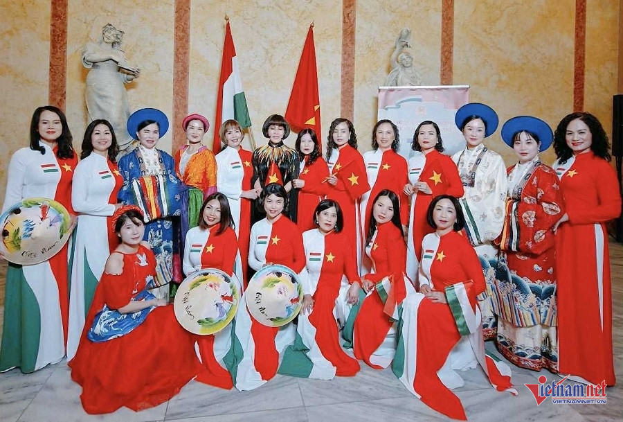 W-aa2da63e b038 430c 815d f760afdf5fc6.jpg