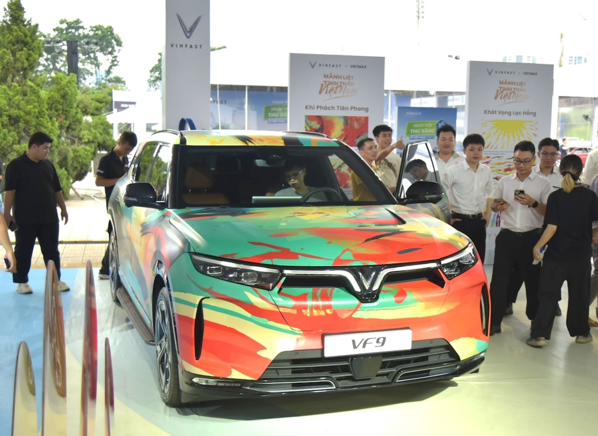 2 VinFast.jpg