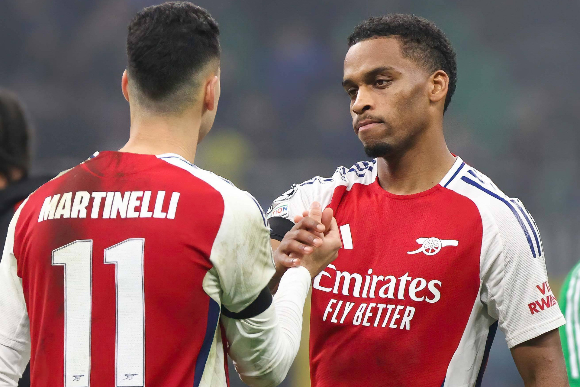 Tin tức về chuyển nhượng 12/7: MU mua Timber, Liverpool lấy Ekitike