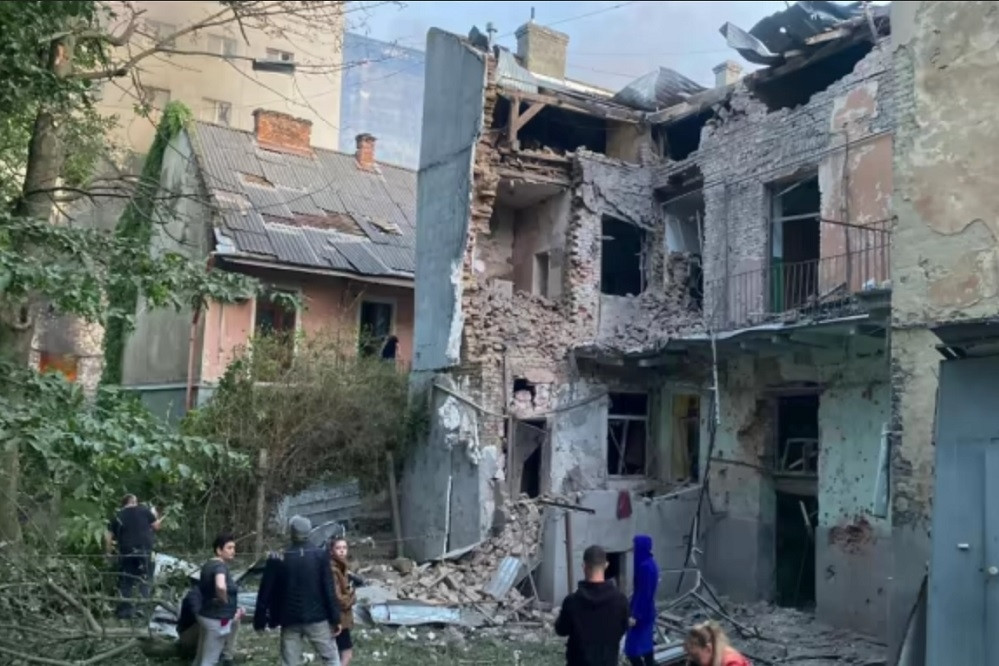 Nga tấn công loạt hạ tầng quân sự Ukraine, Kiev nhận vũ khí tầm xa từ Đức