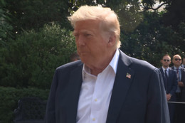 Ông Trump công bố mức thuế 30% với hàng hóa nhập từ EU và Mexico