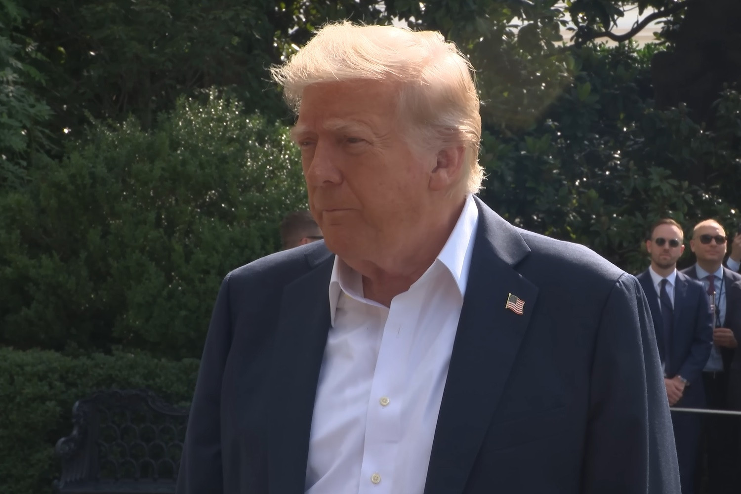 Ông Trump công bố mức thuế 30% với hàng hóa nhập từ EU và Mexico