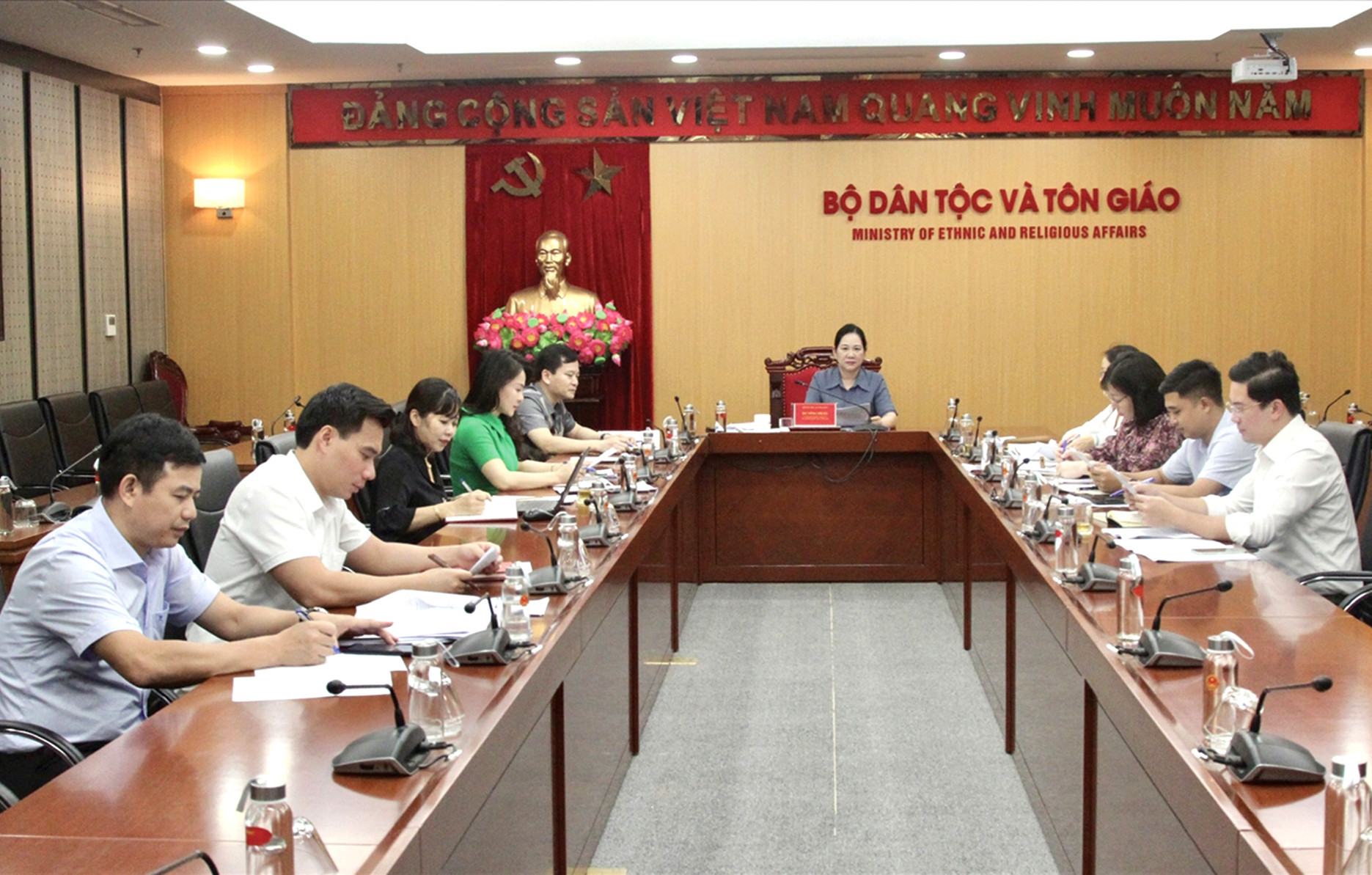 Phát huy dân chủ 1.jpg