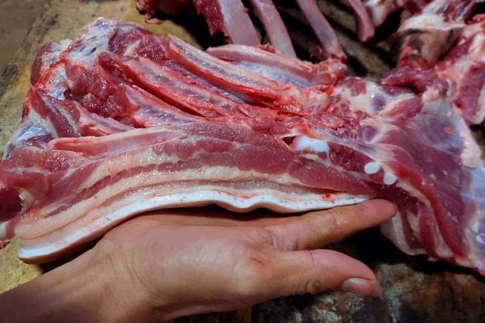 Từ vụ thịt thối len lỏi vào chợ, chuyên gia mách bà nội trợ ‘4 không’