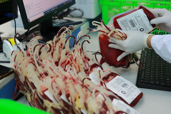 Y bác sĩ 3 bệnh viện lớn ở TPHCM hiệp lực 'thay máu' cứu sản phụ trẻ