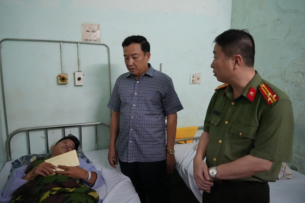 Bắt người đàn ông hành hung vợ con, dùng súng bắn trọng thương trung tá Công an..jpg