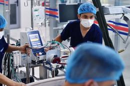 Bật báo động đỏ mổ cấp cứu người đàn ông bị xiên vịt nướng cắm xuyên cổ