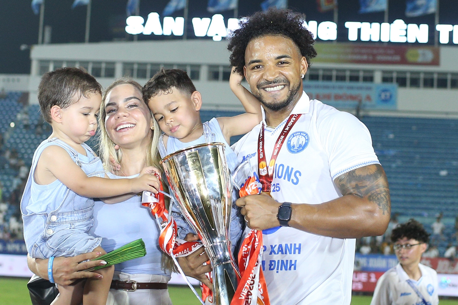 Lý do Xuân Son tạm chia tay Nam Định trở về Brazil