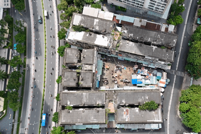 Nhiều chung cư cũ xuống cấp, giăng kín ‘chuồng cọp’ ở TPHCM