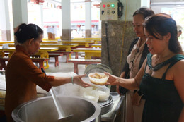 Tu viện mang tên một món ăn, ai đến cũng được mời bữa no lòng