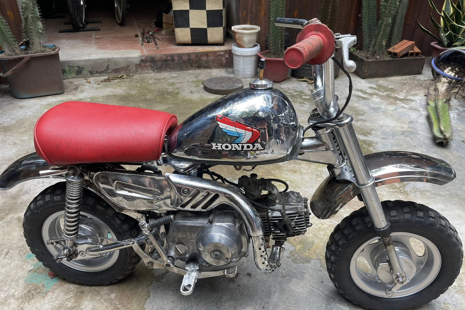 Xe máy Honda Z50 1986 bản đặc biệt giá hơn 100 triệu tại Hà Nội