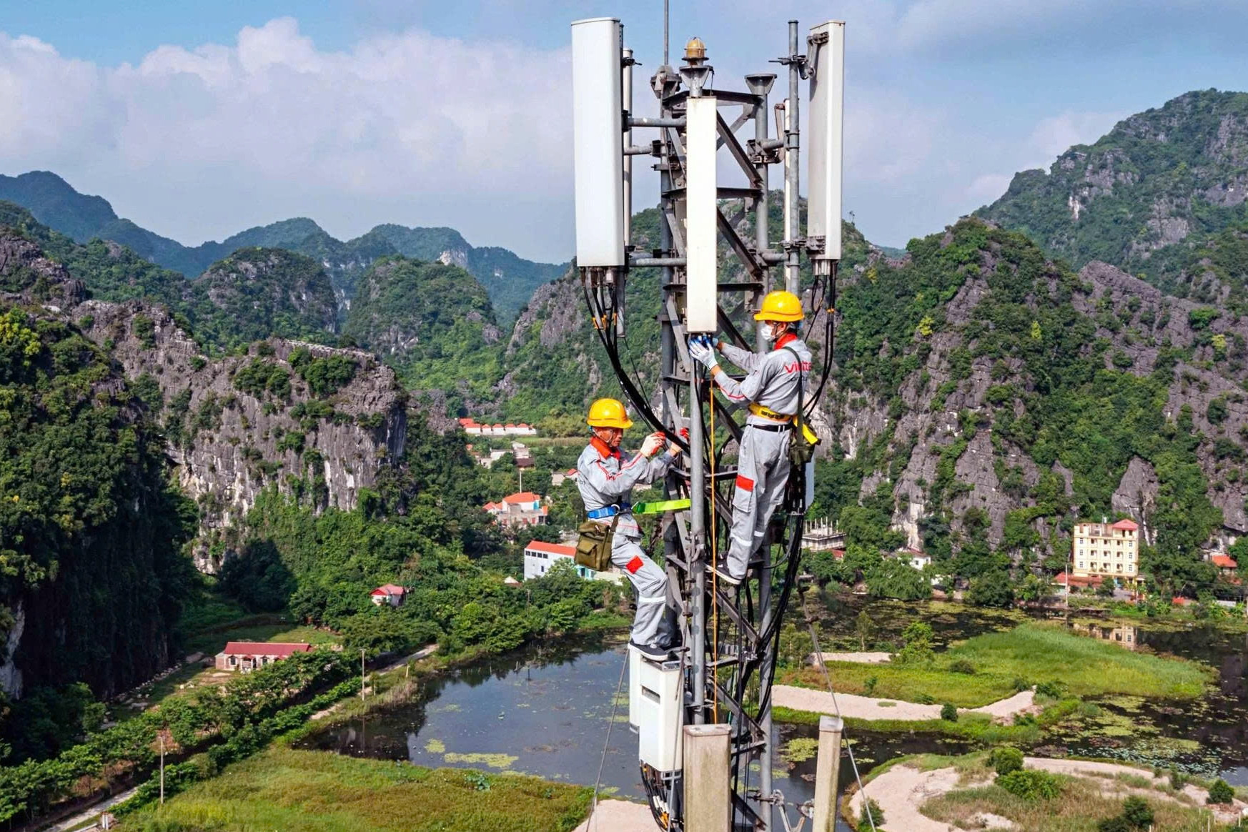 Nhà mạng phải xóa vùng lõm sóng ở thôn, bản đã có điện trong tháng 9/2025