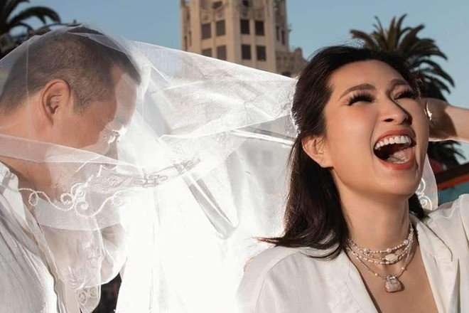 Ca sĩ Nguyễn Hồng Nhung bất ngờ kết hôn lần 2 với doanh nhân Trung Thành