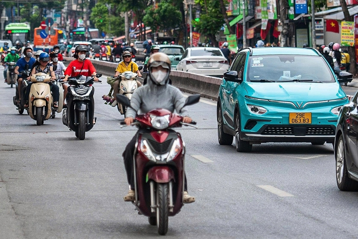 Cấm xe máy chạy xăng vào Vành đai 1: 'Cần bàn làm, không bàn lùi'