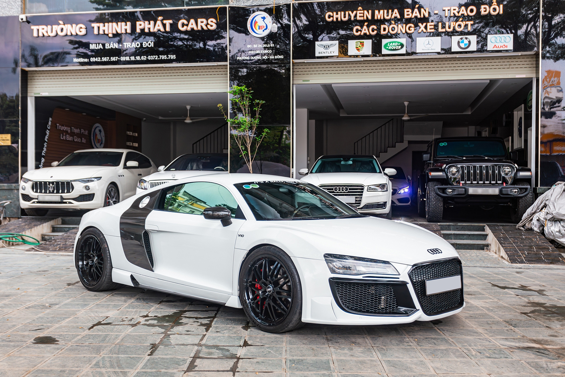 Cận cảnh siêu xe Audi R8 18 năm tuổi giá hơn 3 tỷ, tiền độ tốn tới 1 tỷ