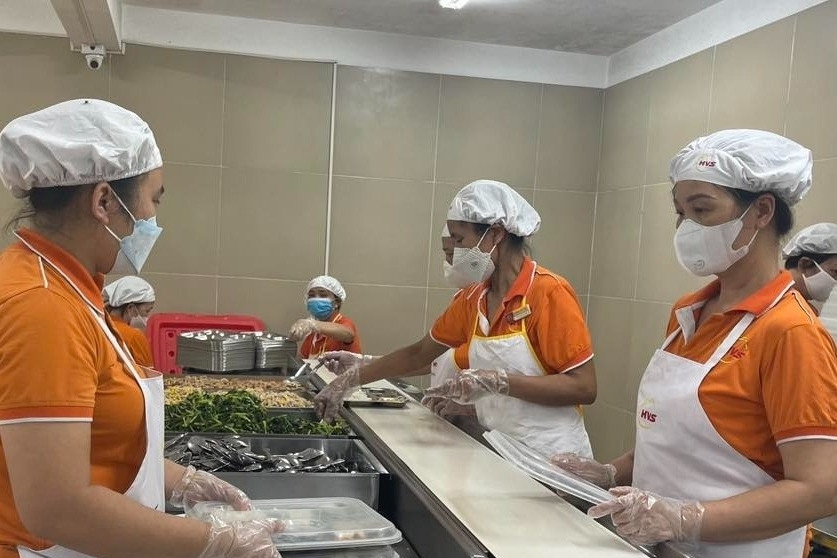 Để người lao động đủ sống, không chỉ tăng vài phần trăm lương tối thiểu