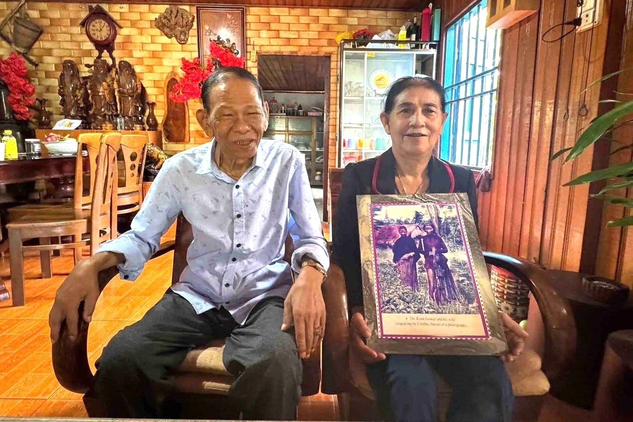 Hậu duệ đời thứ 4 kể về người săn voi bạch tạng ngà đen tặng nhà vua Thái Lan