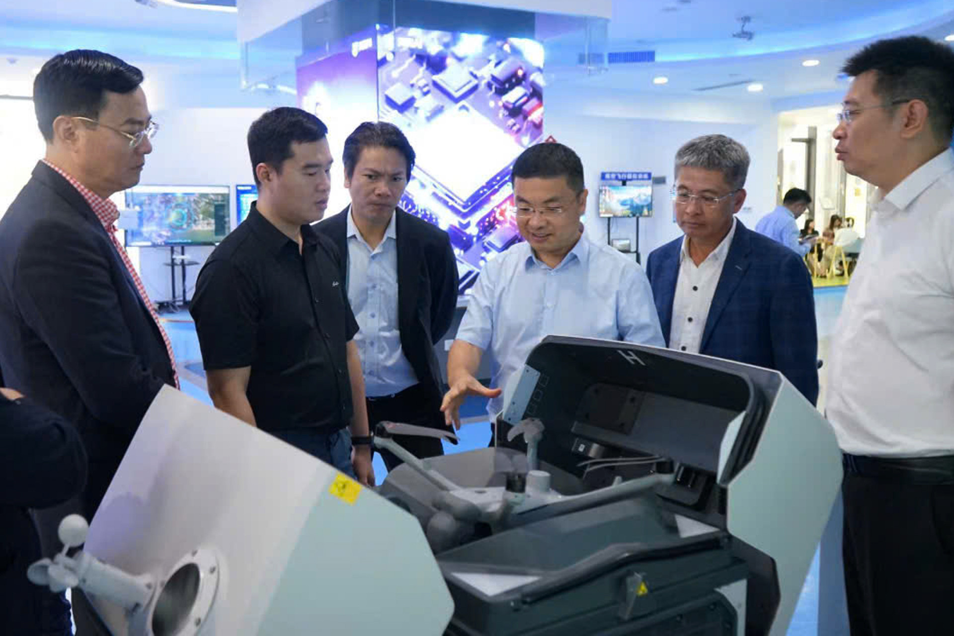 hop tac Viet Trung 03.jpg