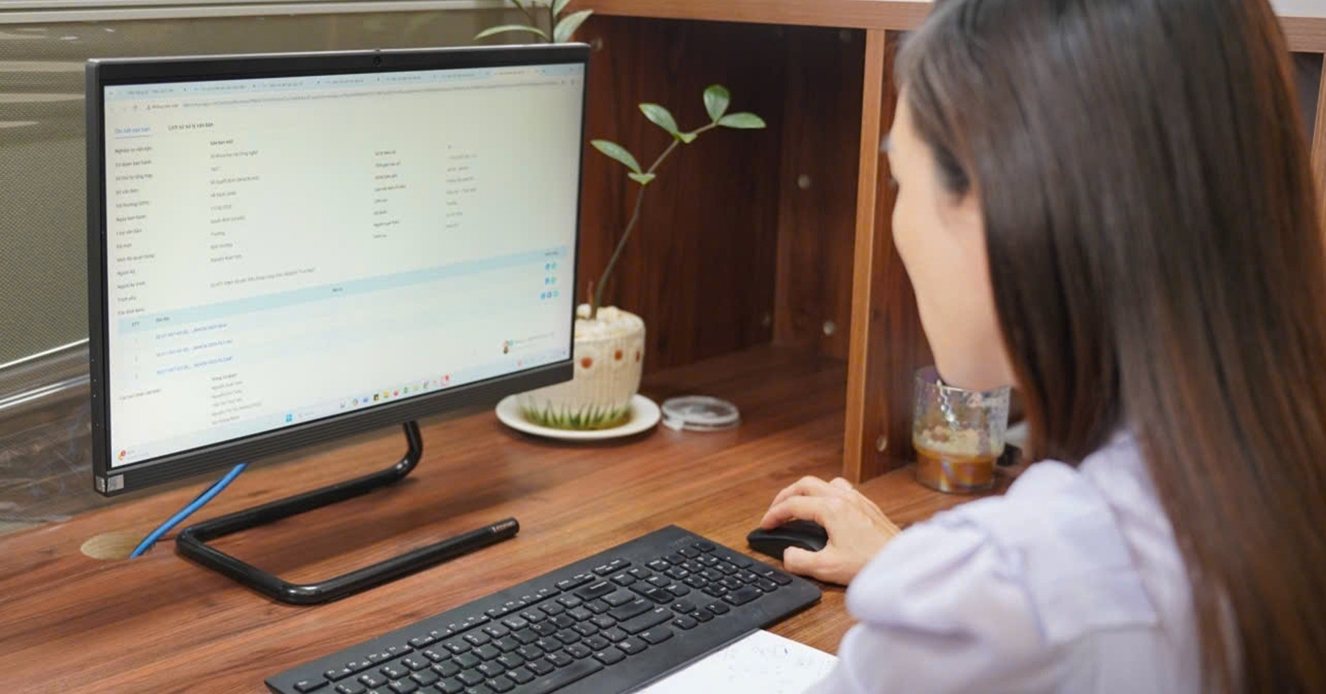 Huế Đẩy Mạnh Phong Trào Phổ Cập Kỹ Năng Số: Hướng Dẫn Sử Dụng Dịch Vụ Công Trực Tuyến Cho Tất Cả Người Dân