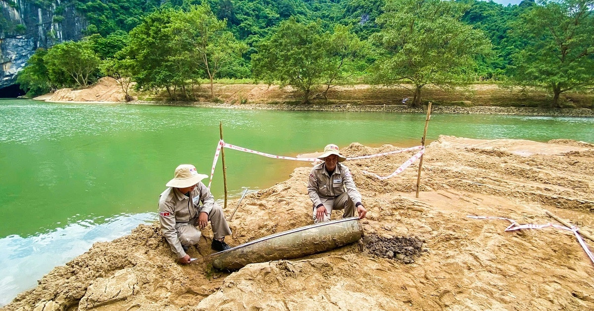 Phát hiện quả bom nặng 227kg ở gần cửa động Phong Nha