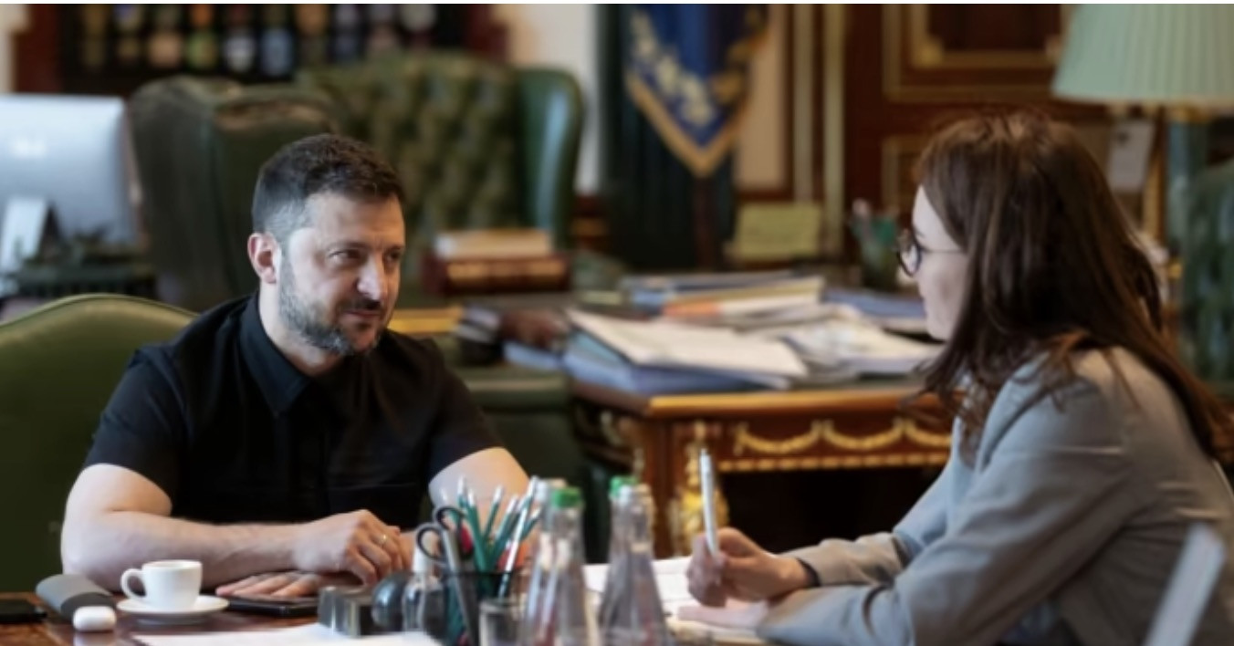 Quốc hội Ukraine giải tán chính phủ, ông Zelensky chỉ định thủ tướng mới