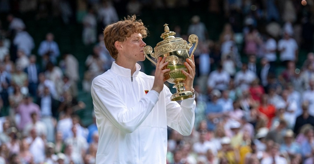 Sinner phá dớp trước Alcaraz, lần đầu đăng quang Wimbledon