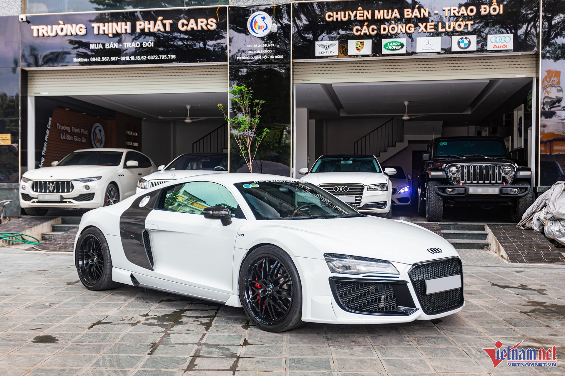 W-audi r8 1.jpg
