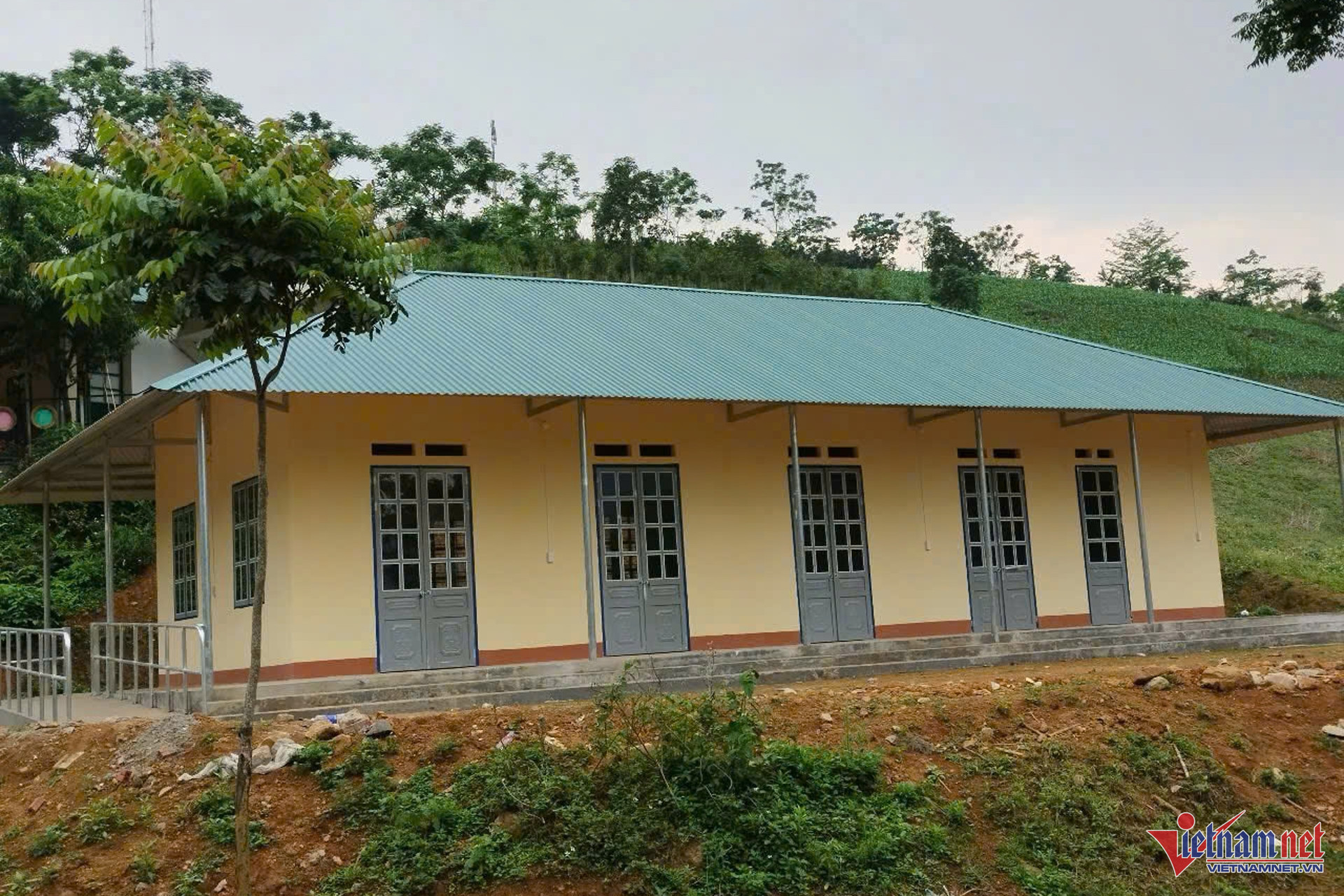 W-trao tang nha nong thon moi 3 1.jpg