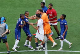 www_thesun_co_uk bust end chelsea v psg 1009729659.jpg