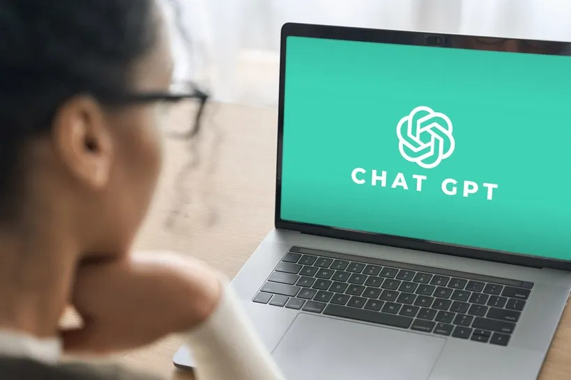 Con người dần nói chuyện như ChatGPT?