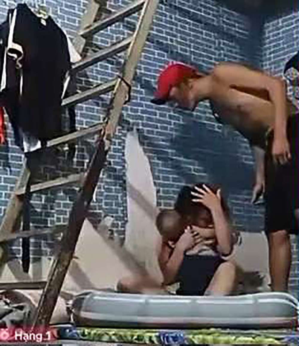 livestrean danh nguoi.png