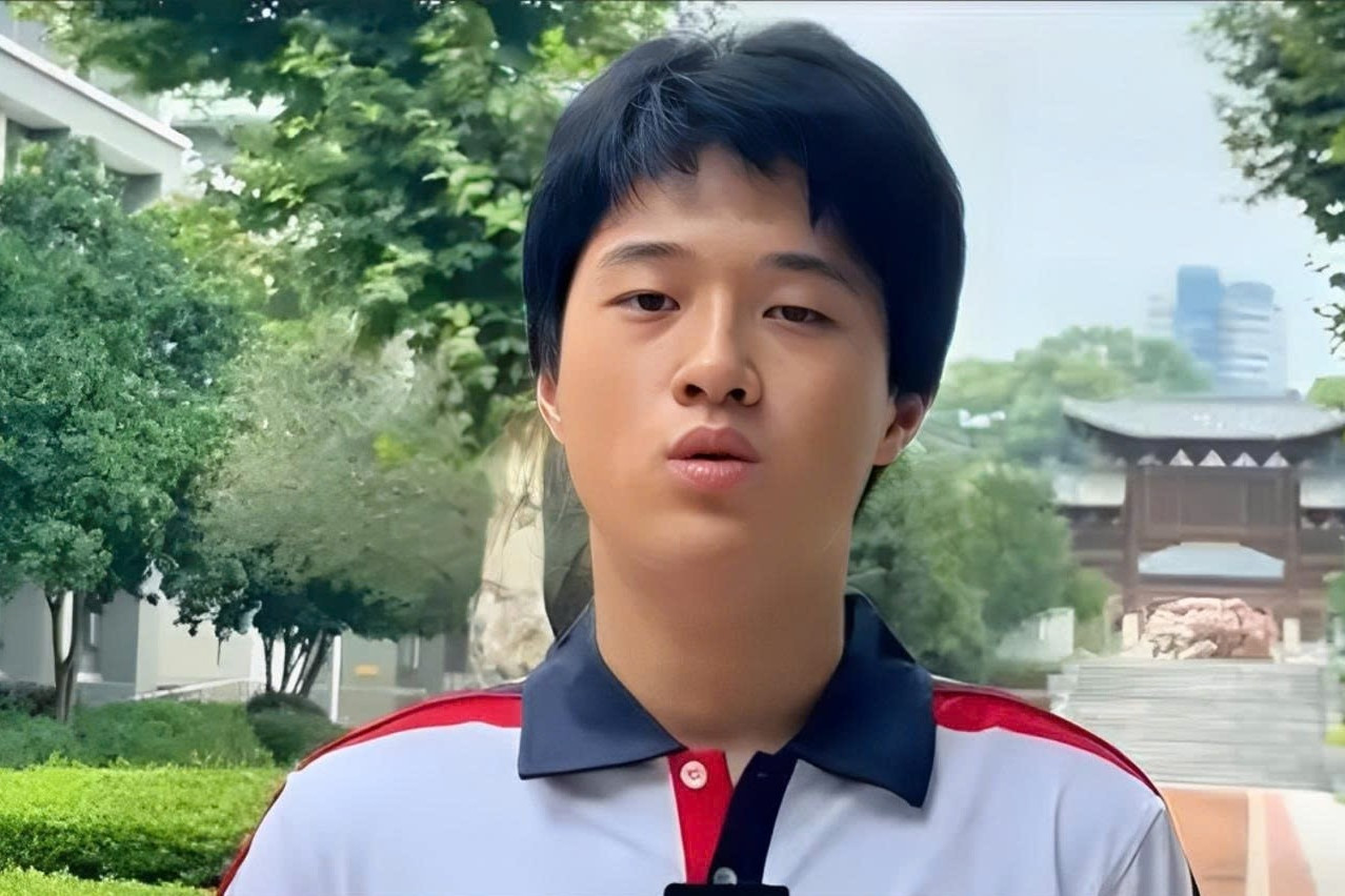 Nam sinh nghiện game đạt điểm đại học gần tuyệt đối vẫn bị giáo viên 'phê bình'