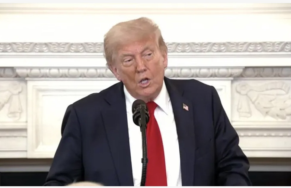 Ông Trump nêu 'tối hậu thư' cho Nga, công bố kế hoạch gửi vũ khí cho Ukraine